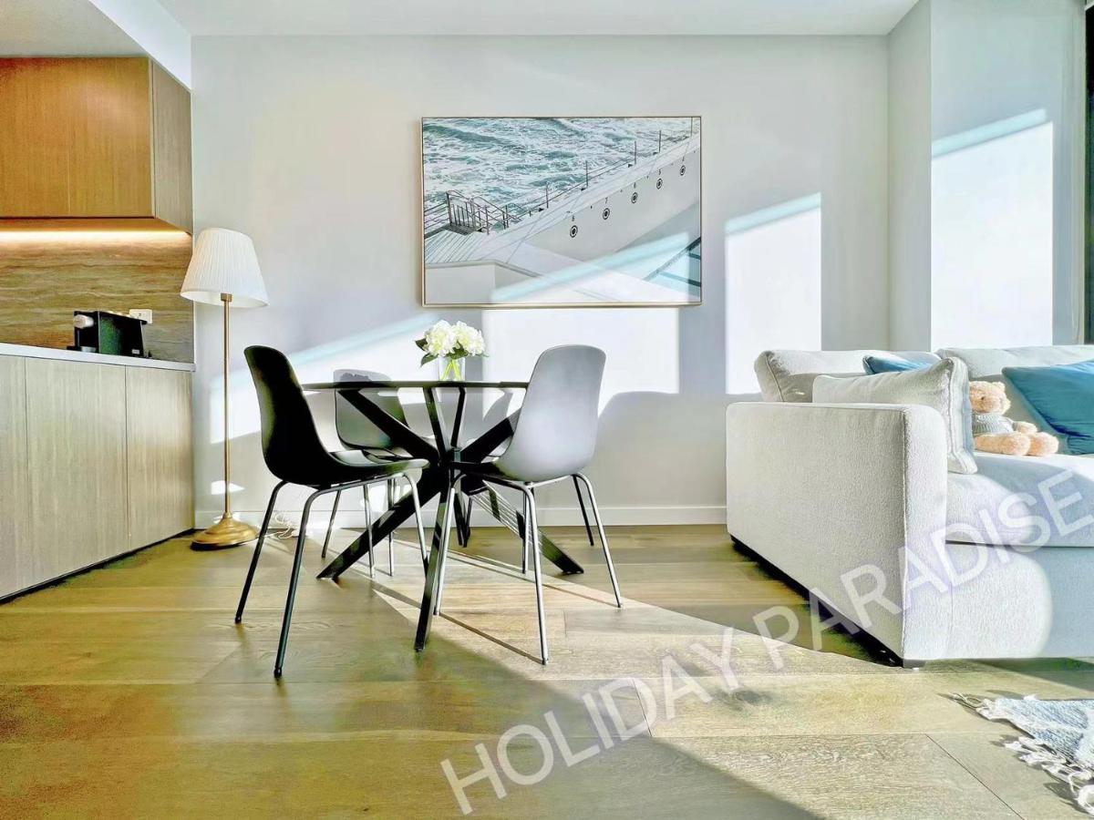Luxury S Casino Residences Broadbeach - Holiday Paradise غولد كوست الغرفة الصورة