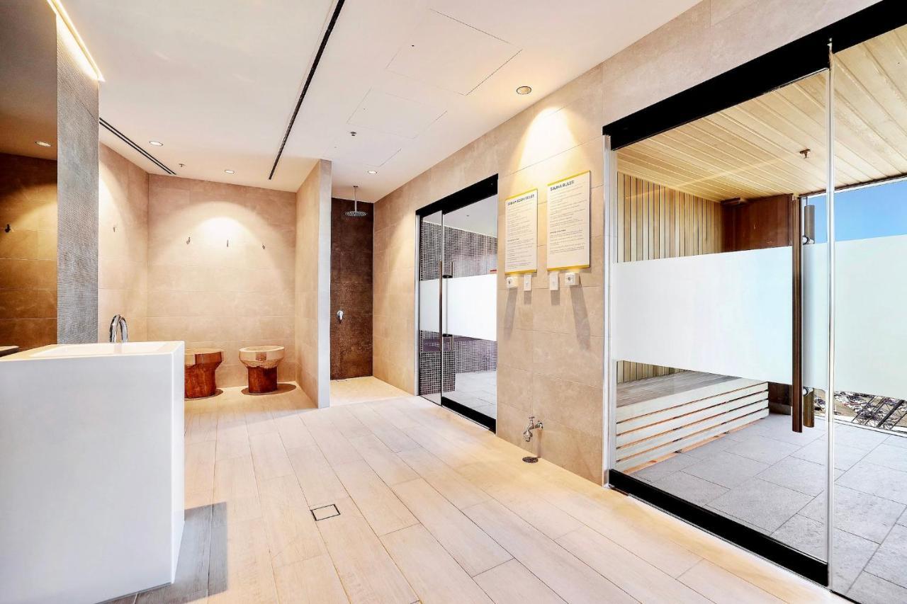 Luxury S Casino Residences Broadbeach - Holiday Paradise غولد كوست المظهر الخارجي الصورة
