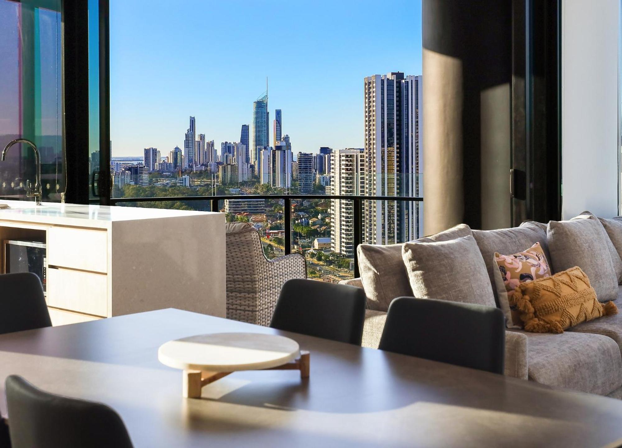 Luxury S Casino Residences Broadbeach - Holiday Paradise غولد كوست الغرفة الصورة