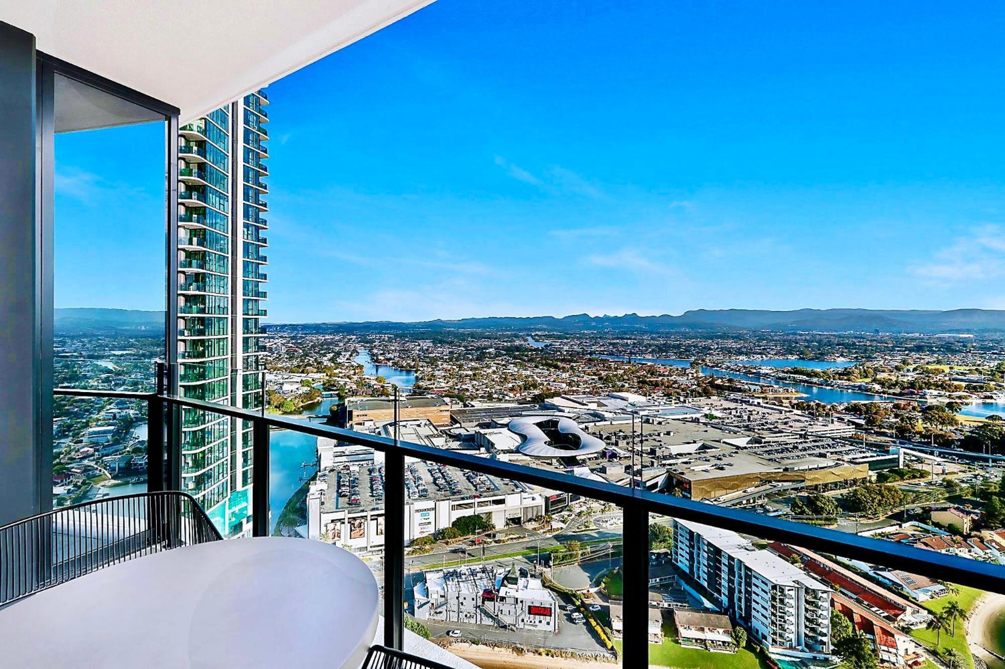 Luxury S Casino Residences Broadbeach - Holiday Paradise غولد كوست الغرفة الصورة